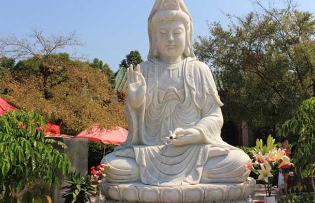 孕妇梦见菩萨让我1读经 孕妇梦见自己去寺庙朝拜